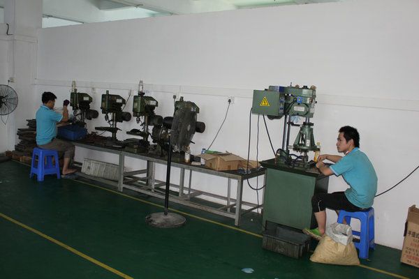 Tapping machine